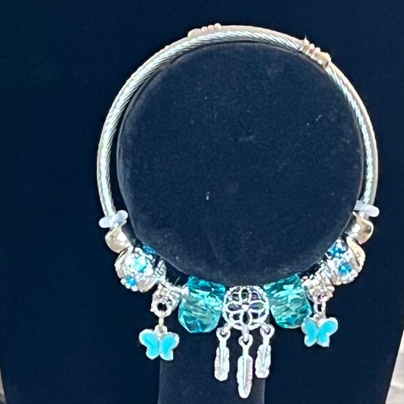 Fashion Jewelry Bangle Dream Catcher Bangle Bracelet in Silver and Blue - Picture 3 of 5